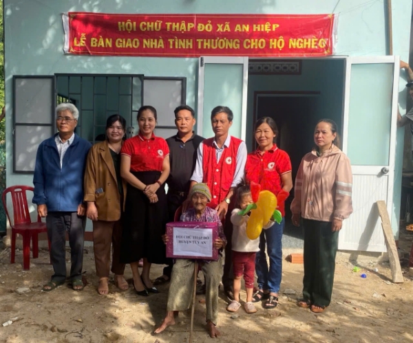 Hình ảnh cho bài viết Người cán bộ Hội tận tụy, hết lòng vì dân